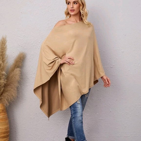 Oversized Poncho Style Top - Picture 3 of 6